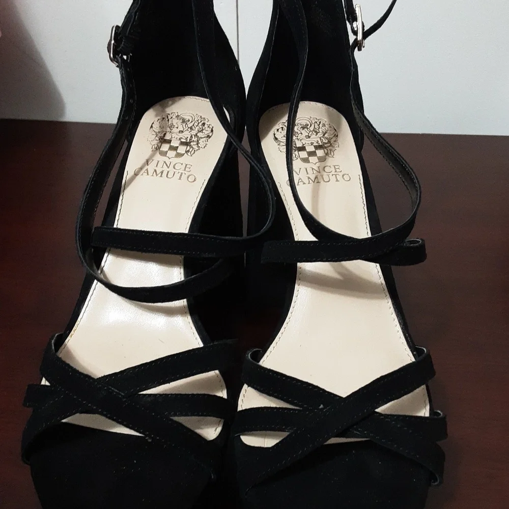 Vince CamutoGarnitta Platform‎ Black Strappy Heels